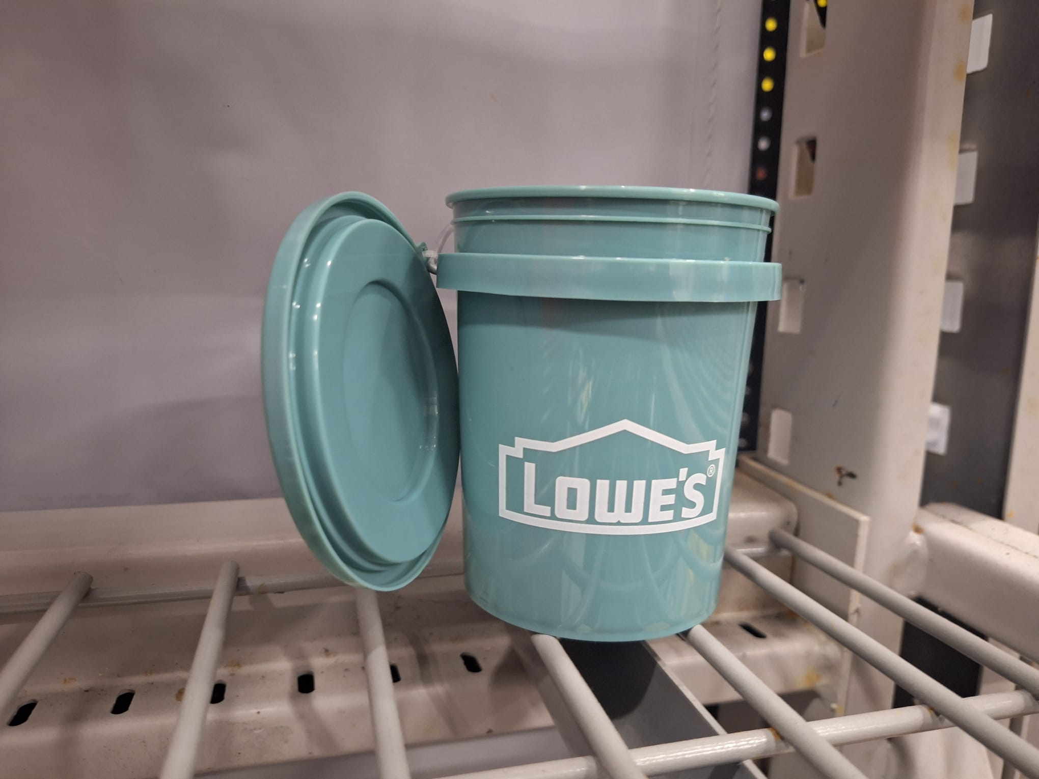 Lowe’s Mini Bucket with Lid – New